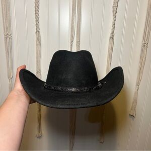 Black Bullhide Hat